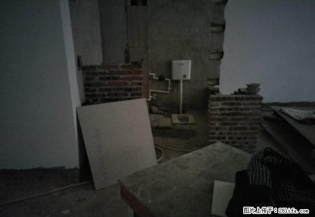 丹霞酒店附近有商铺出租，转让费可谈，可以免一个月租金。 - 房屋出租 - 房屋租售 - 贺州分类信息 - 贺州28生活网 hezhou.28life.net
